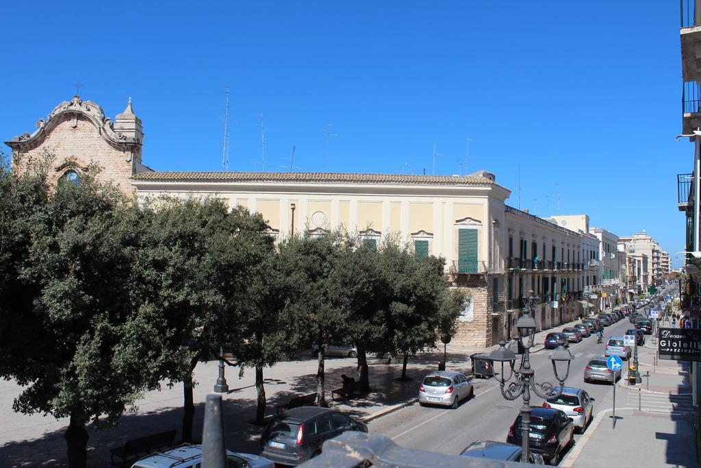 Il Castello Del Re Bed & Breakfast Bitonto Bagian luar foto